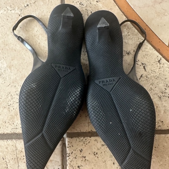 Prada kitten heel - Picture 3 of 3